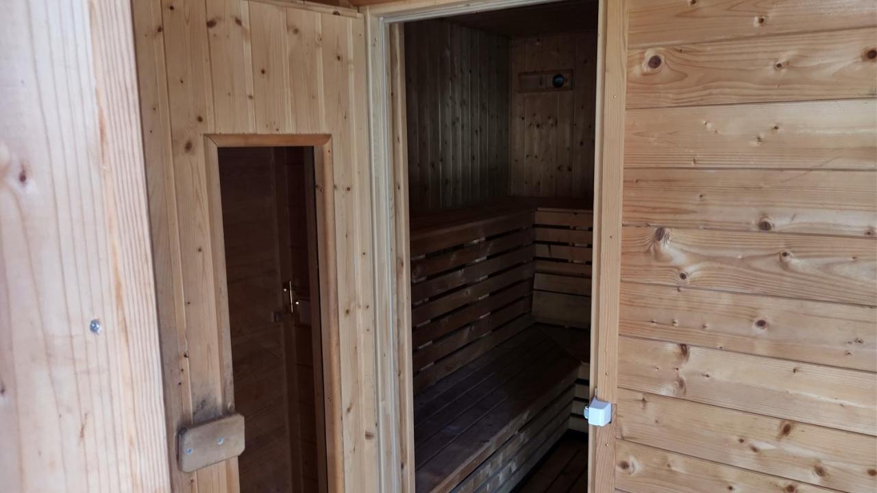 Ferienwohnung In Peetzig Am See Angermunde Buitenkant foto